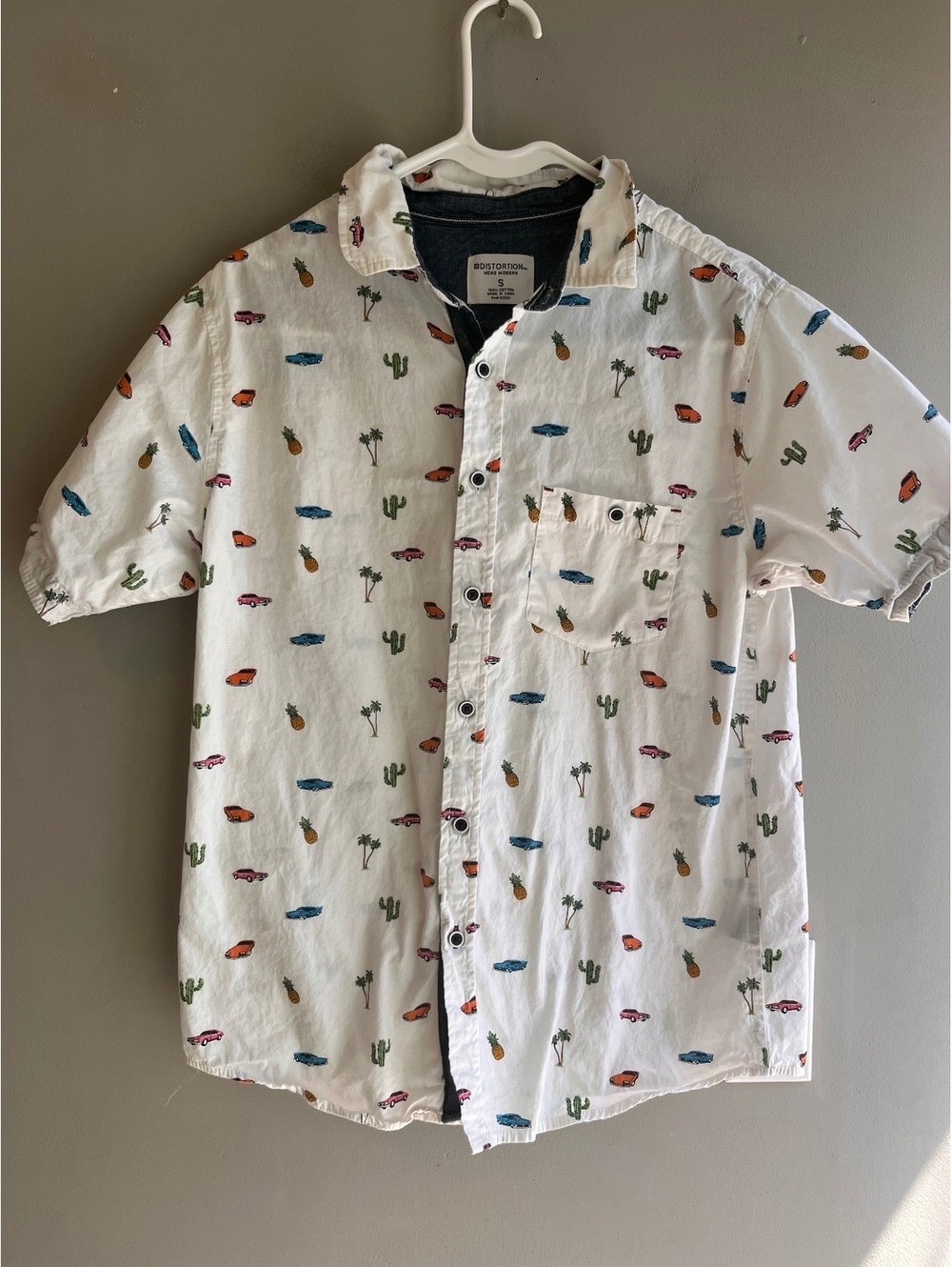 Distortion Camp Beach Shirt 100% Cotton Pineapple